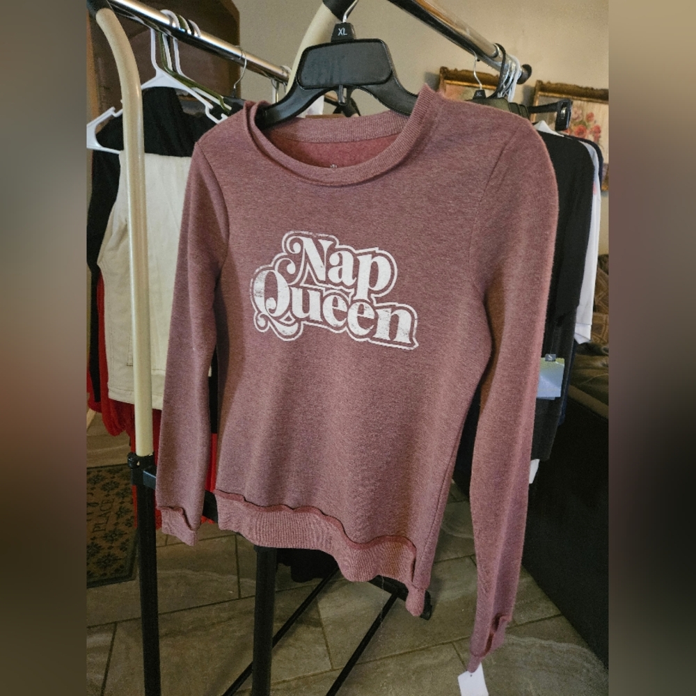 Maroon sweater